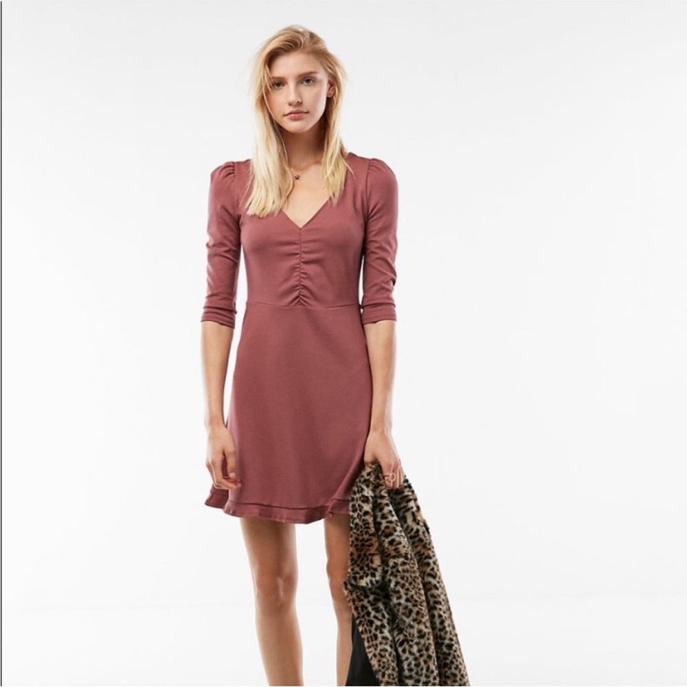 Express V-Neck Ruffle Hem Fit And Flare Dress Dusty Pink Size Small - Picture 9 of 9